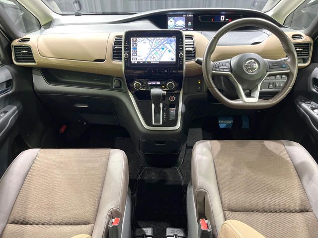 Nissan Serena 2