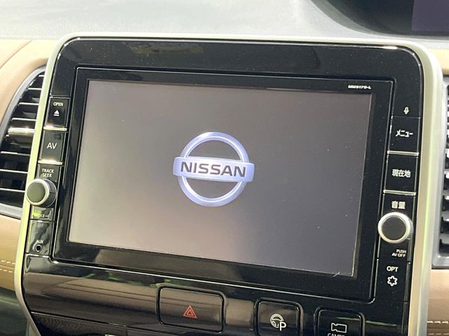 Nissan Serena 3