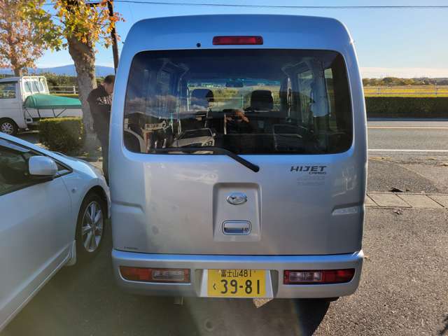 Daihatsu Hijet Cargo 6