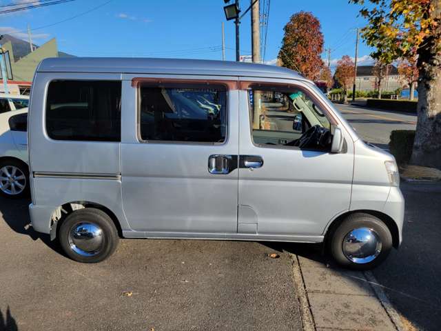 Daihatsu Hijet Cargo 8