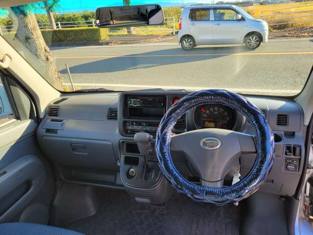 Daihatsu Hijet Cargo 10