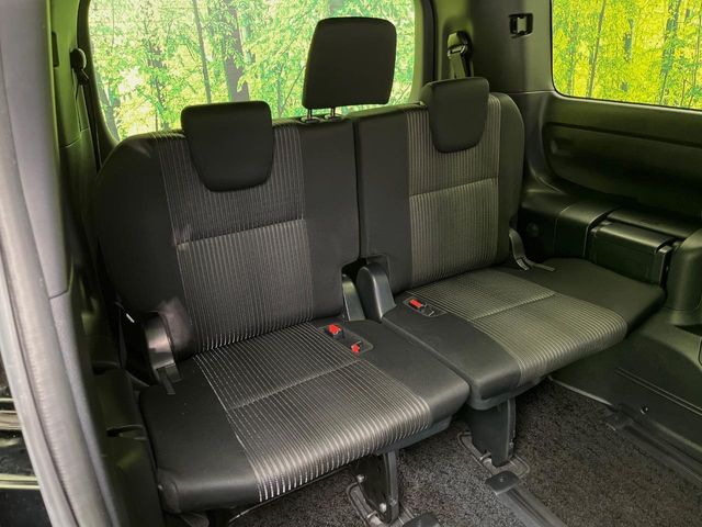 Toyota Voxy 10