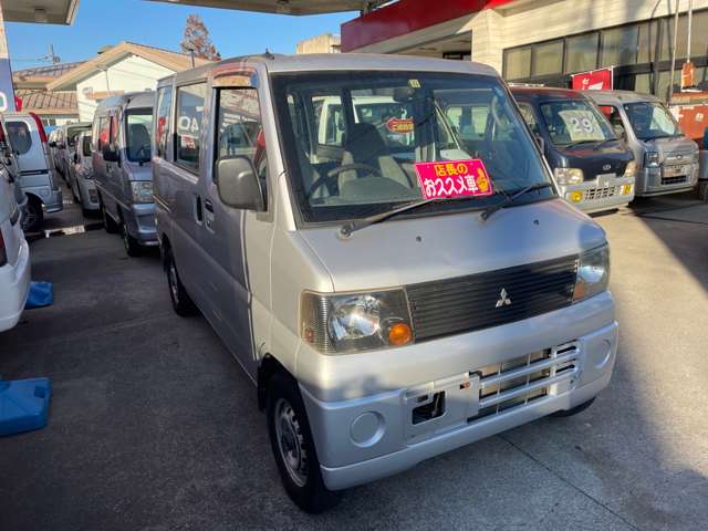 Mitsubishi Minicab Van 2