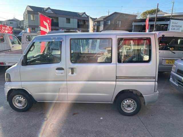 Mitsubishi Minicab Van 4
