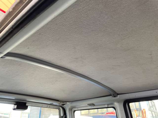 Mitsubishi Minicab Van 10