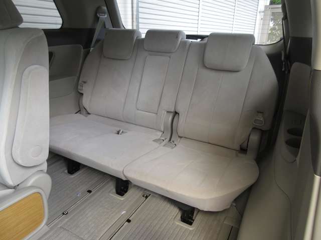 Toyota Estima 12