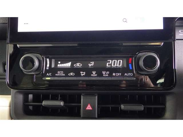 Toyota Sienta 10