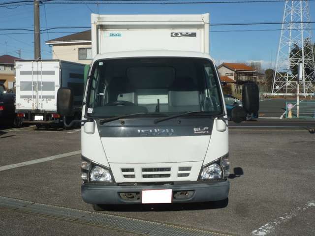Isuzu Elf 2
