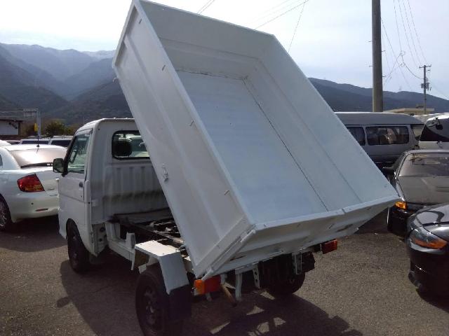 Daihatsu Hijet Truck 2