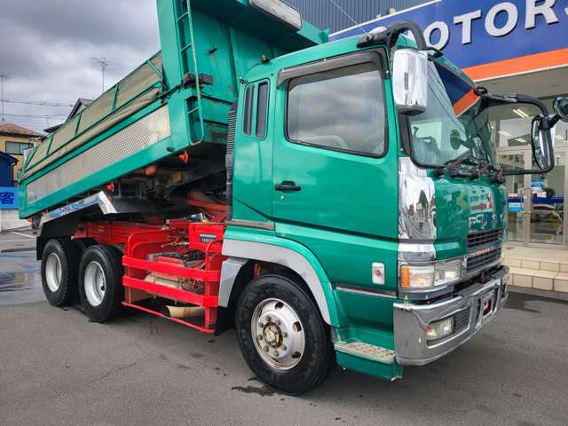 Mitsubishi Fuso Super Great 4
