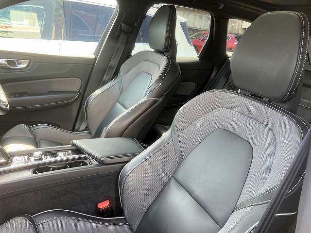 Volvo XC60 5