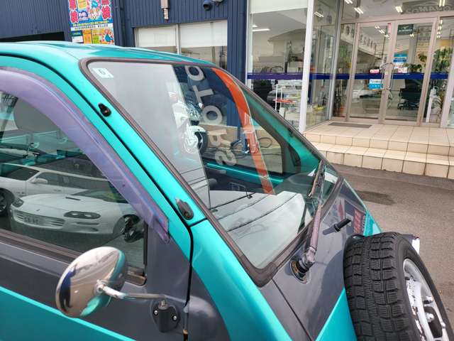 Daihatsu Midget II 12