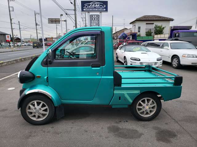 Daihatsu Midget II 4