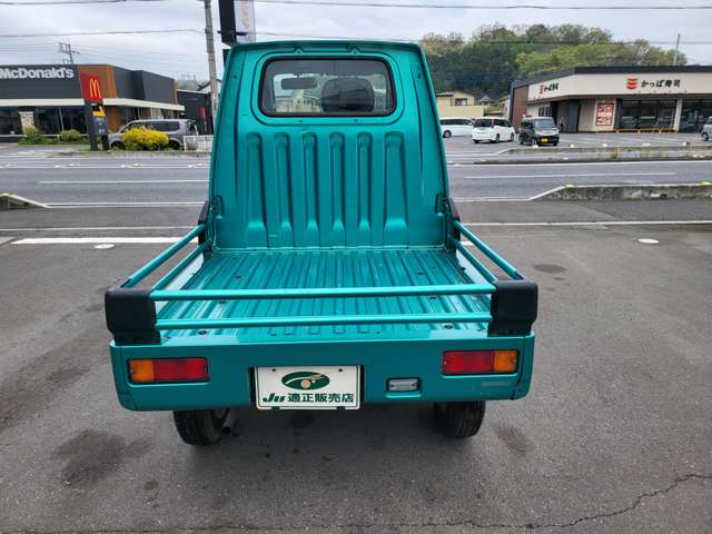 Daihatsu Midget II 6