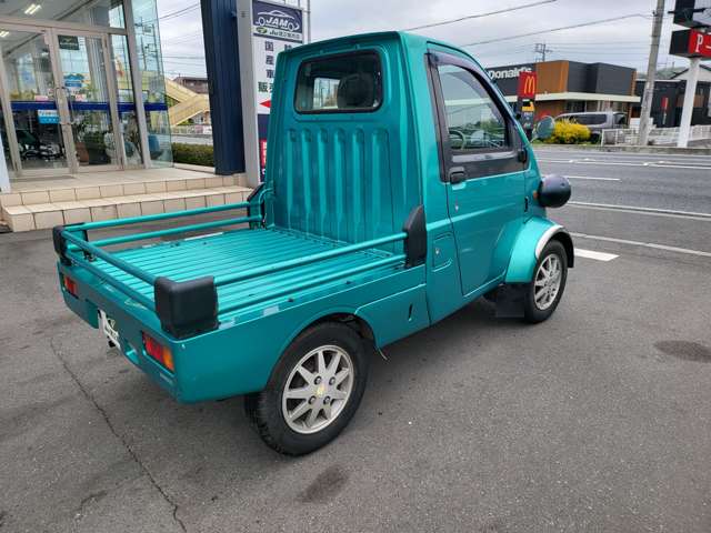 Daihatsu Midget II 7