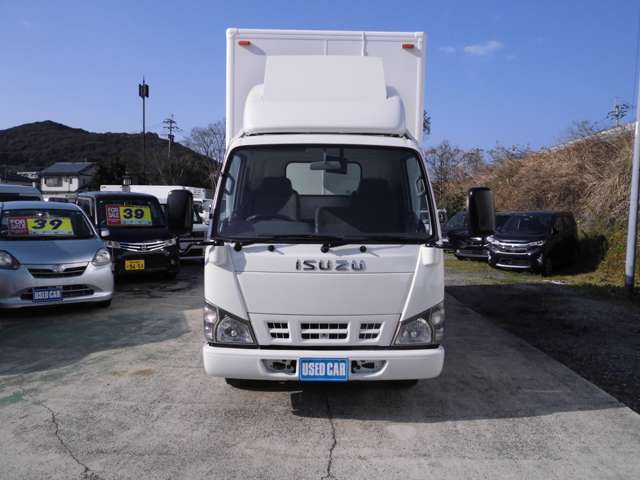 Isuzu Elf 11