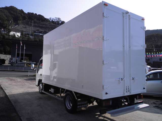 Isuzu Elf 5