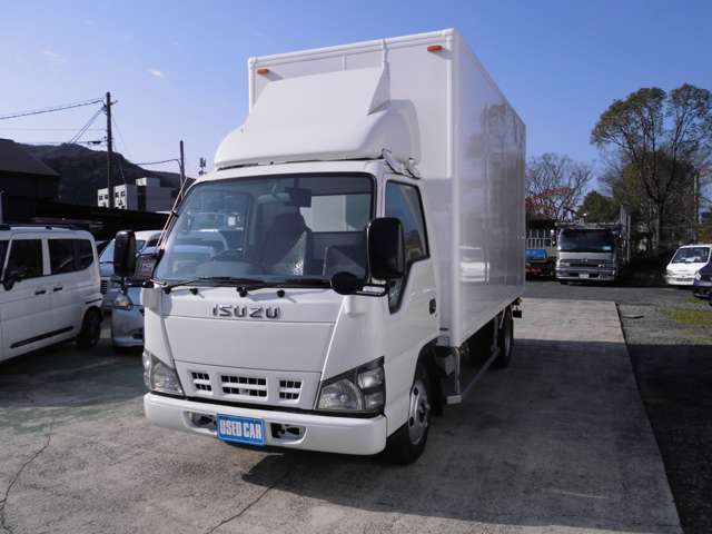 Isuzu Elf 6