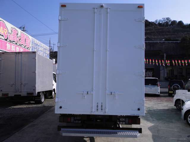 Isuzu Elf 7