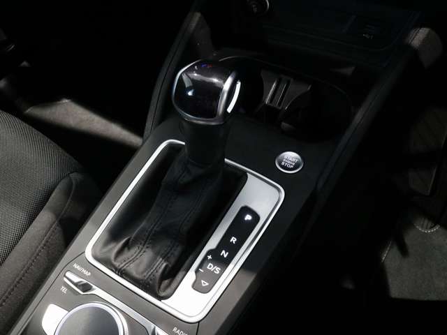 Audi Q2 12
