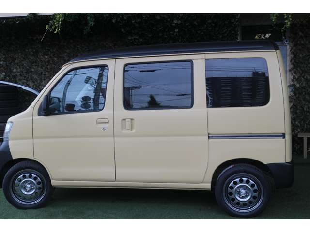 Daihatsu Hijet Cargo 12