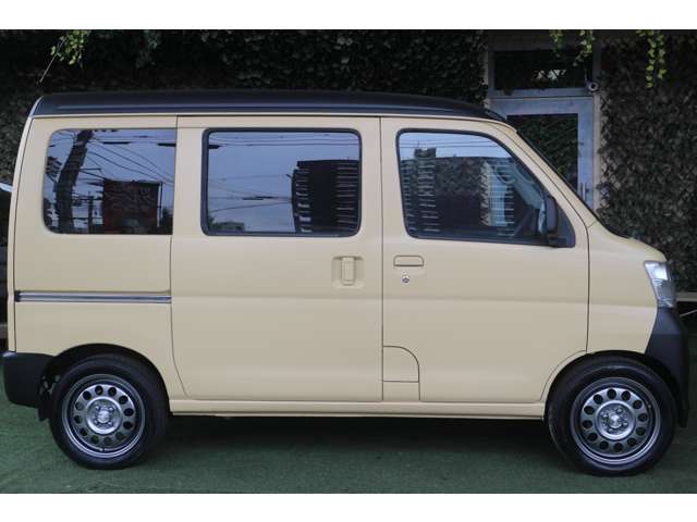 Daihatsu Hijet Cargo 7
