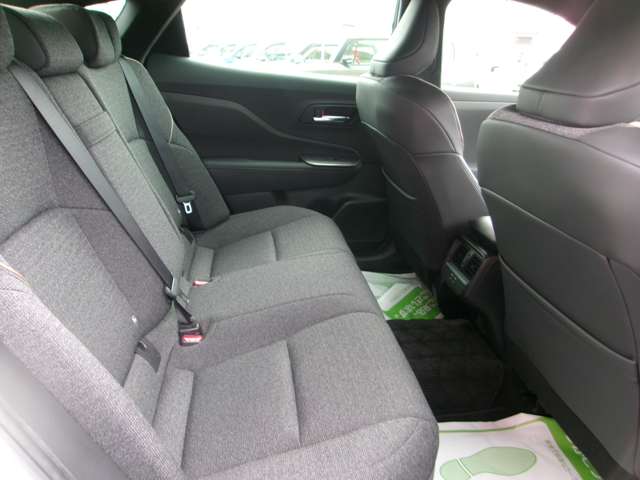 Toyota Crown Crossover 12