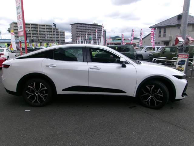 Toyota Crown Crossover 4