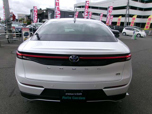 Toyota Crown Crossover 6