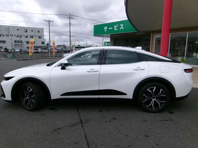 Toyota Crown Crossover 8
