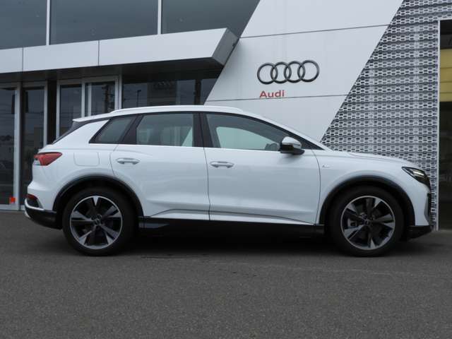 Audi Q4 e-tron 4