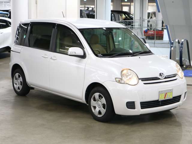 Toyota Sienta 8