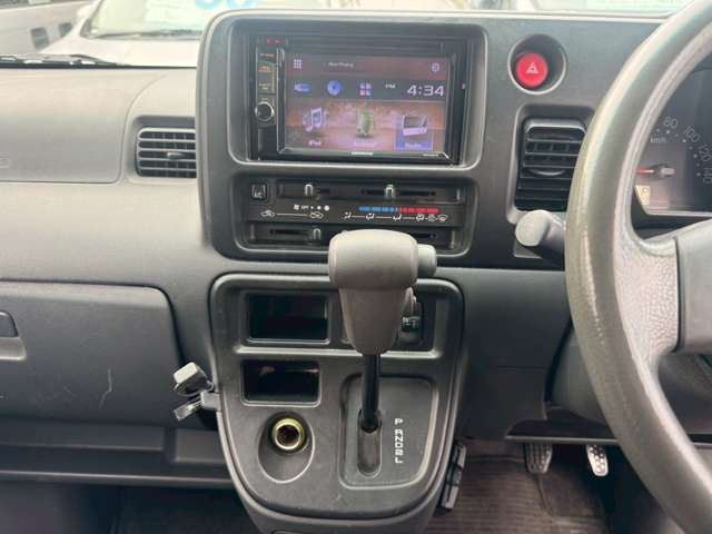 Daihatsu Hijet Cargo 11