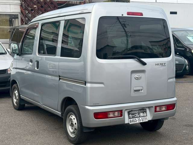Daihatsu Hijet Cargo 6