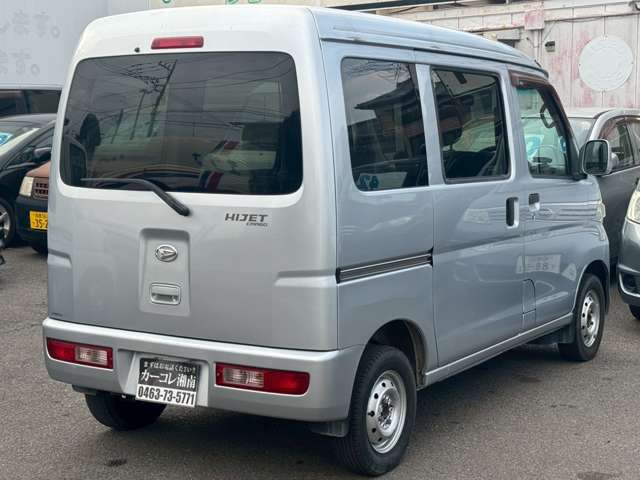 Daihatsu Hijet Cargo 8