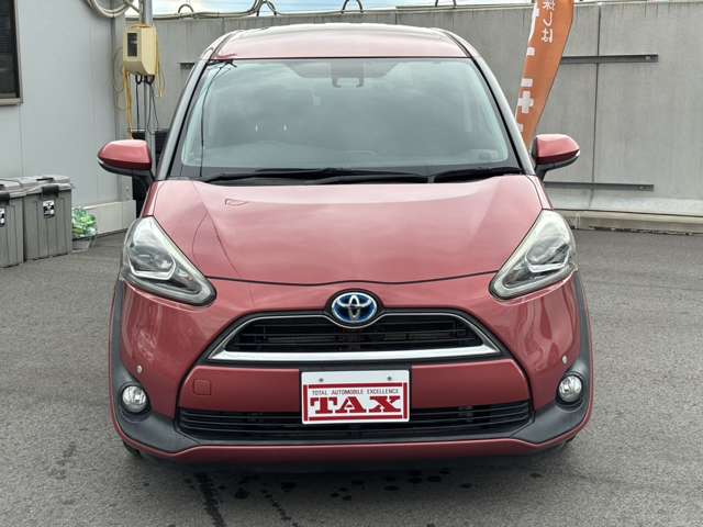 Toyota Sienta 2