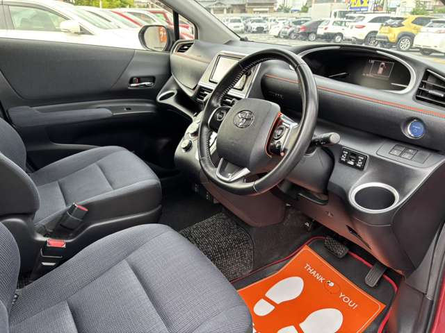 Toyota Sienta 10
