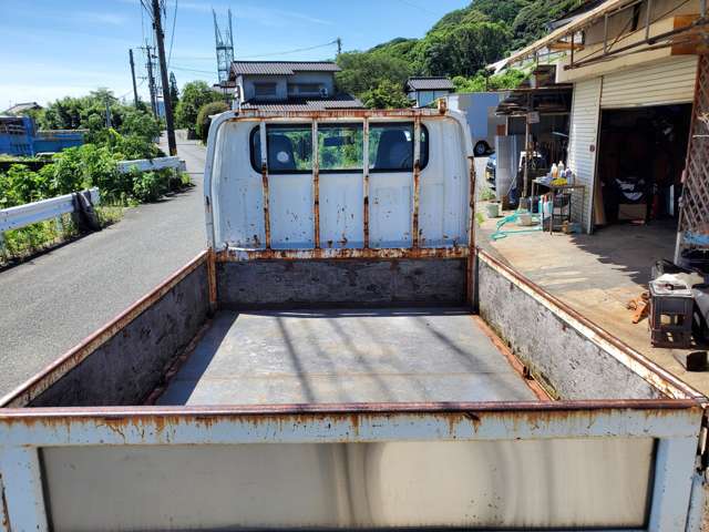 Mitsubishi Fuso Canter 9