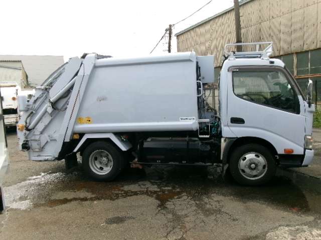 Hino Dutro 7