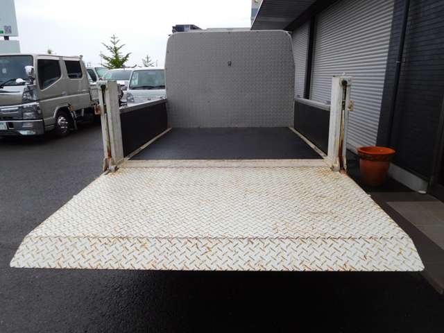 Mitsubishi Fuso Canter Guts 7