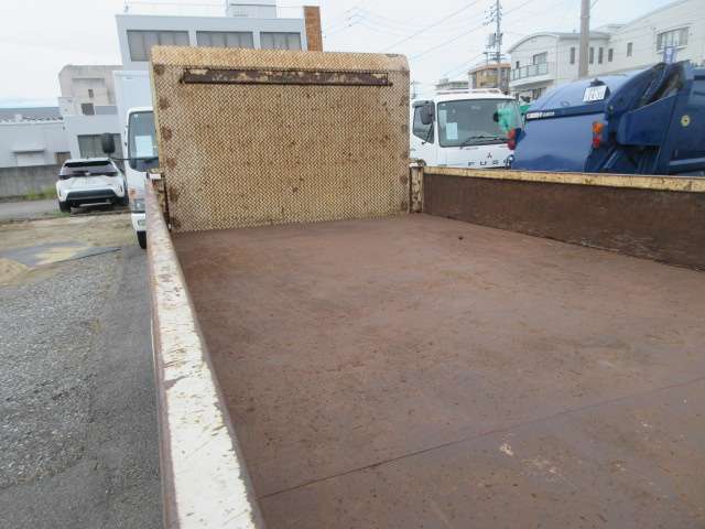Isuzu Elf 3