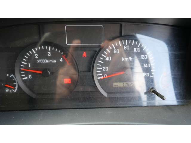 Isuzu Elf 11