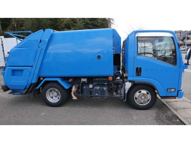Isuzu Elf 4