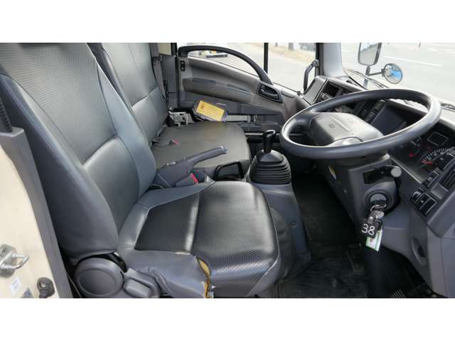 Isuzu Elf 9