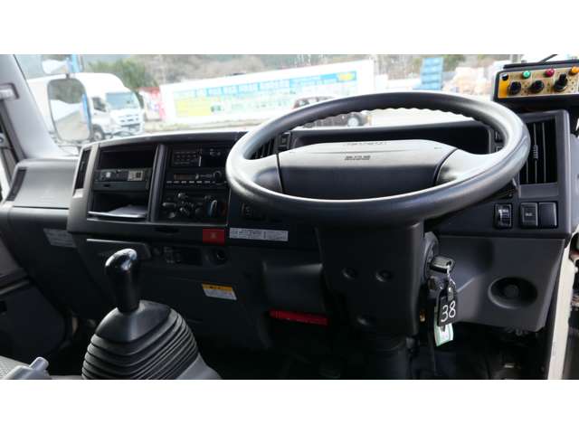 Isuzu Elf 10