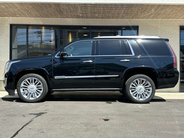Cadillac エスカレード 4