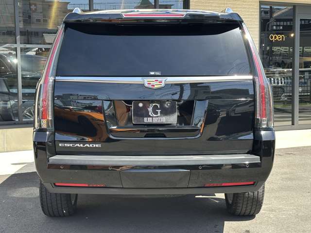 Cadillac エスカレード 6