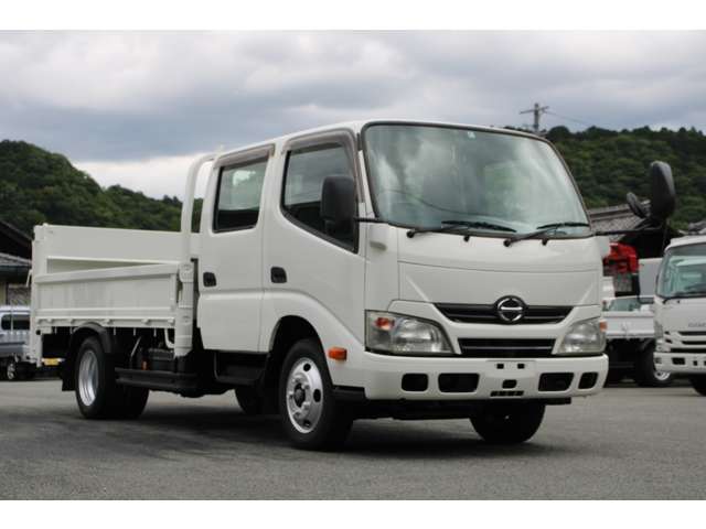 Hino Dutro 3
