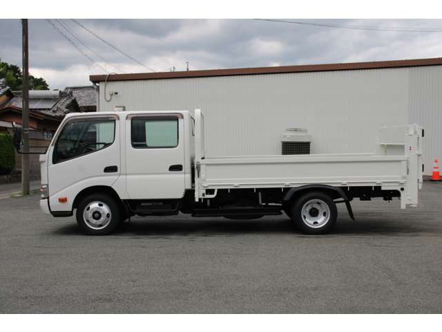 Hino Dutro 4