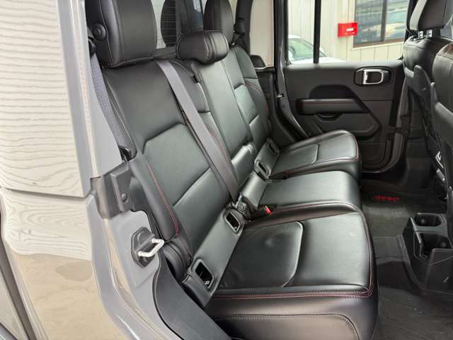 Jeep Gladiator 7